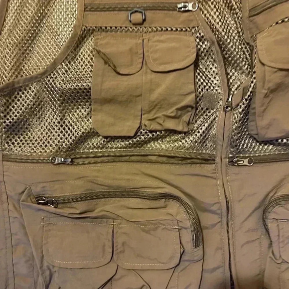 Men’s Large Brown Fishing Netted Zip Up Visit - Picture 6 of 8